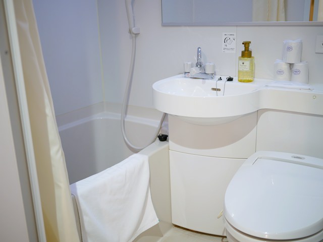 レガロホテル岡山の浴室とトイレ