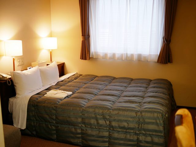 レガロホテル岡山の客室内の様子　ベッド