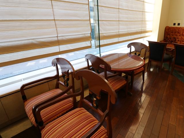 ラウンジ クオーレ（ホテルトラスティ名古屋）の座席の種類