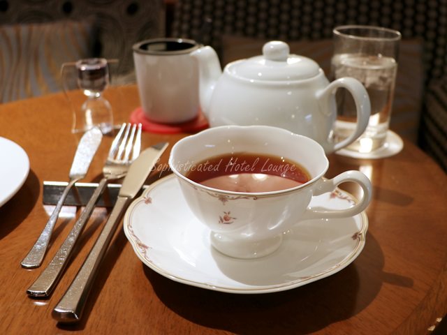バーラウンジ フェリーチェのアフタヌーンティーセットの紅茶