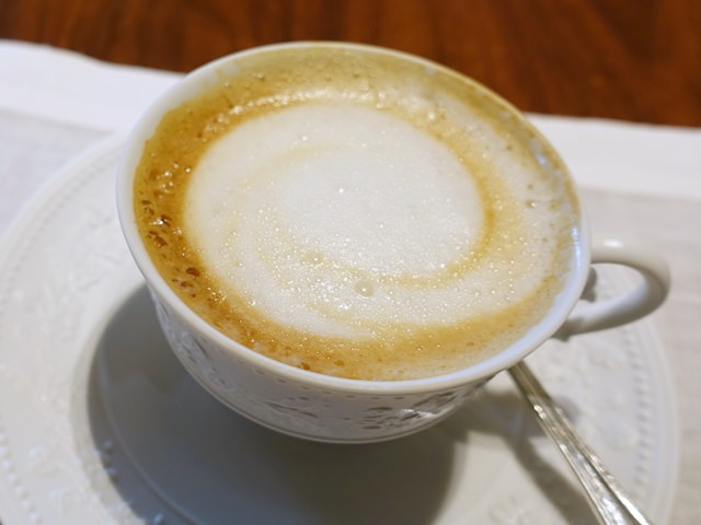 ザ・ロビーラウンジ（ザ・リッツカールトン京都）のアフタヌーンティーセットのコーヒー