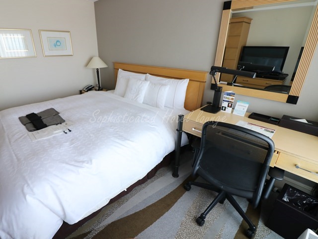 神戸ベイシェラトンホテル＆タワーズのお部屋の様子と備品
