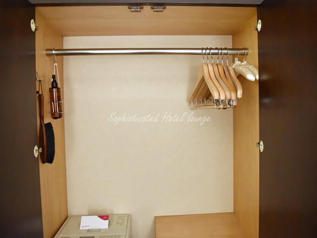 ANAクラウンプラザホテル京都のお部屋の様子と備品（クローゼット）