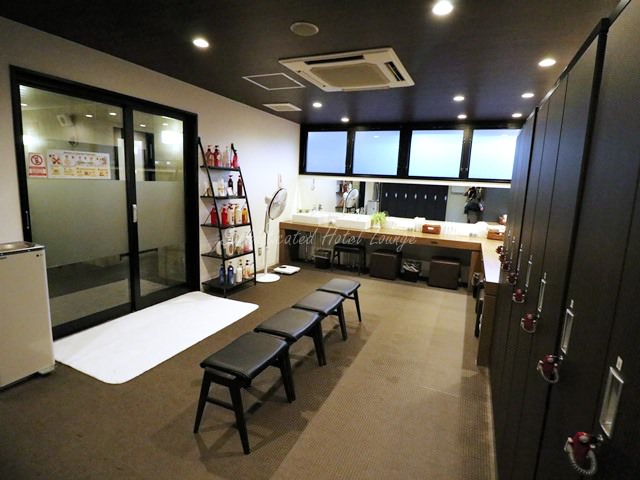 SAKURA TERRACE THE GALLERYの館内施設　大浴場の脱衣所