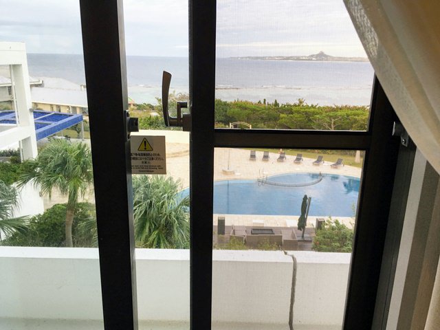 センチュリオンホテルリゾートヴィンテージ沖縄美ら海の部屋からの景色