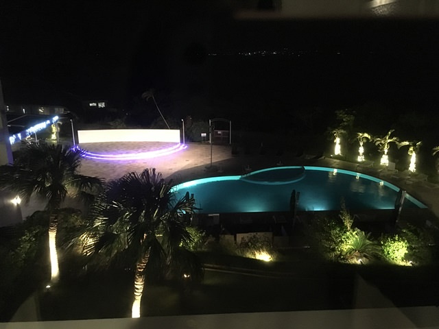 センチュリオンホテルリゾートヴィンテージ沖縄美ら海の部屋からの夜景