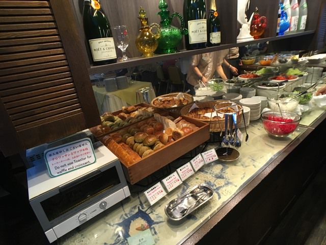 EMウェルネスリゾートコスタビスタ沖縄ホテル＆スパの朝食メニュー