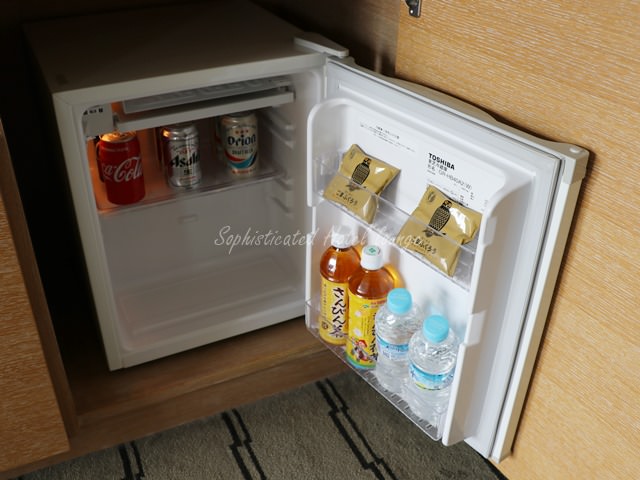 リーガロイヤルグラン沖縄の客室冷蔵庫（ミニバー）