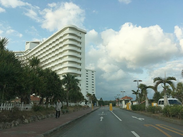 ロイヤルホテル沖縄残波岬へのアクセス（行き方）