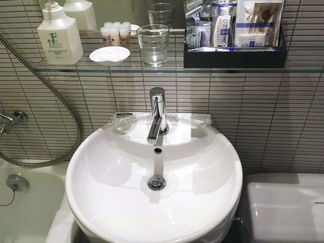 ホテルユニゾ福岡天神の客室洗面台