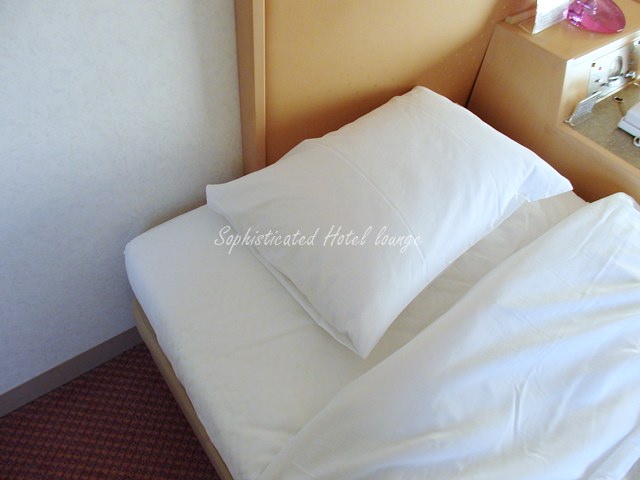 札幌東武ホテルの客室ベッド