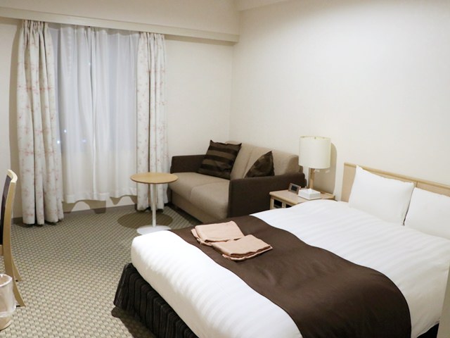 神戸ポートタワーホテルのお部屋の様子と備品