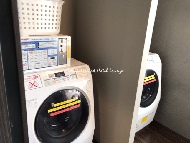 コインランドリーの乾燥機付き洗濯機