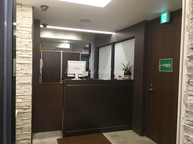 赤坂クリスタルホテルのフロントロビー