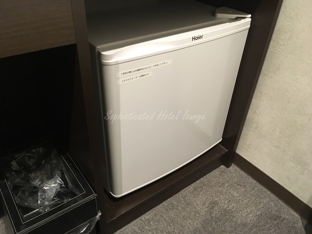 赤坂クリスタルホテルの客室備品（冷蔵庫の中身）