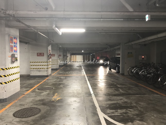 地下駐車場