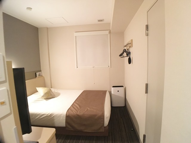 スーパーホテルLohas赤坂のお部屋の様子と備品