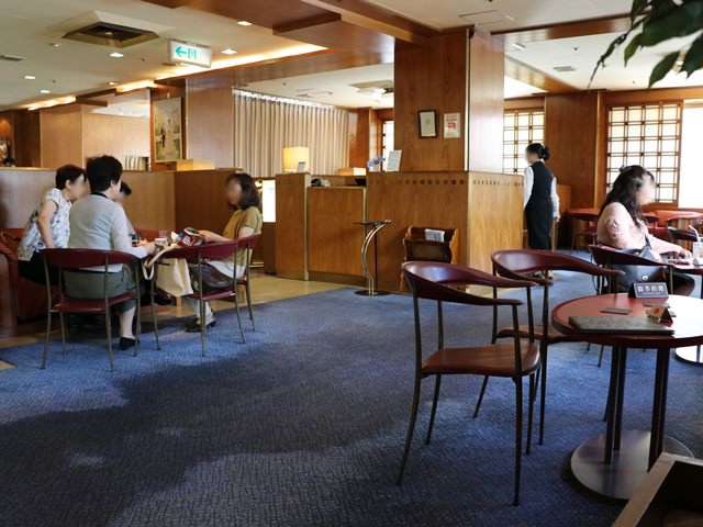 ラウンジ関白（名古屋国際ホテル）の座席の種類