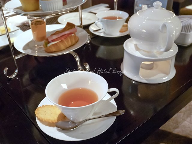 ロビーラウンジ(ANAクラウンプラザホテル大阪）のアフタヌーンティーセットの紅茶