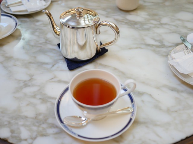 SATSUKI LOUNGE（ホテルニューオータニ大阪）のアフタヌーンティーセットの紅茶