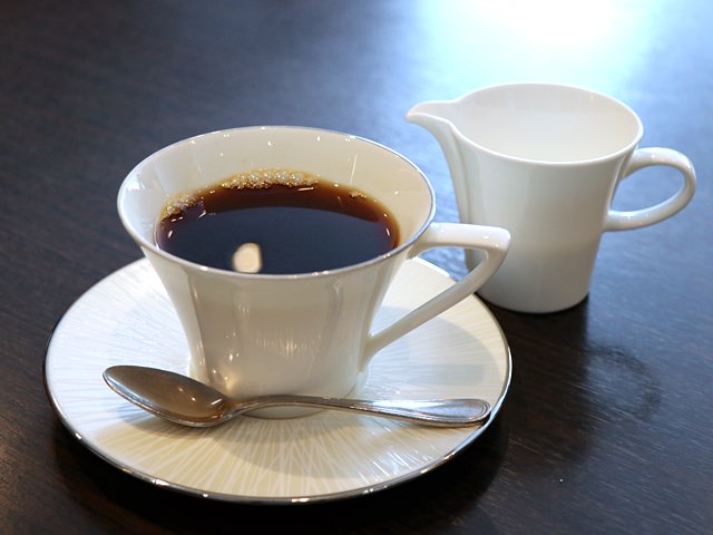 アフタヌーンティーセットのドリンク　コーヒーまたは紅茶